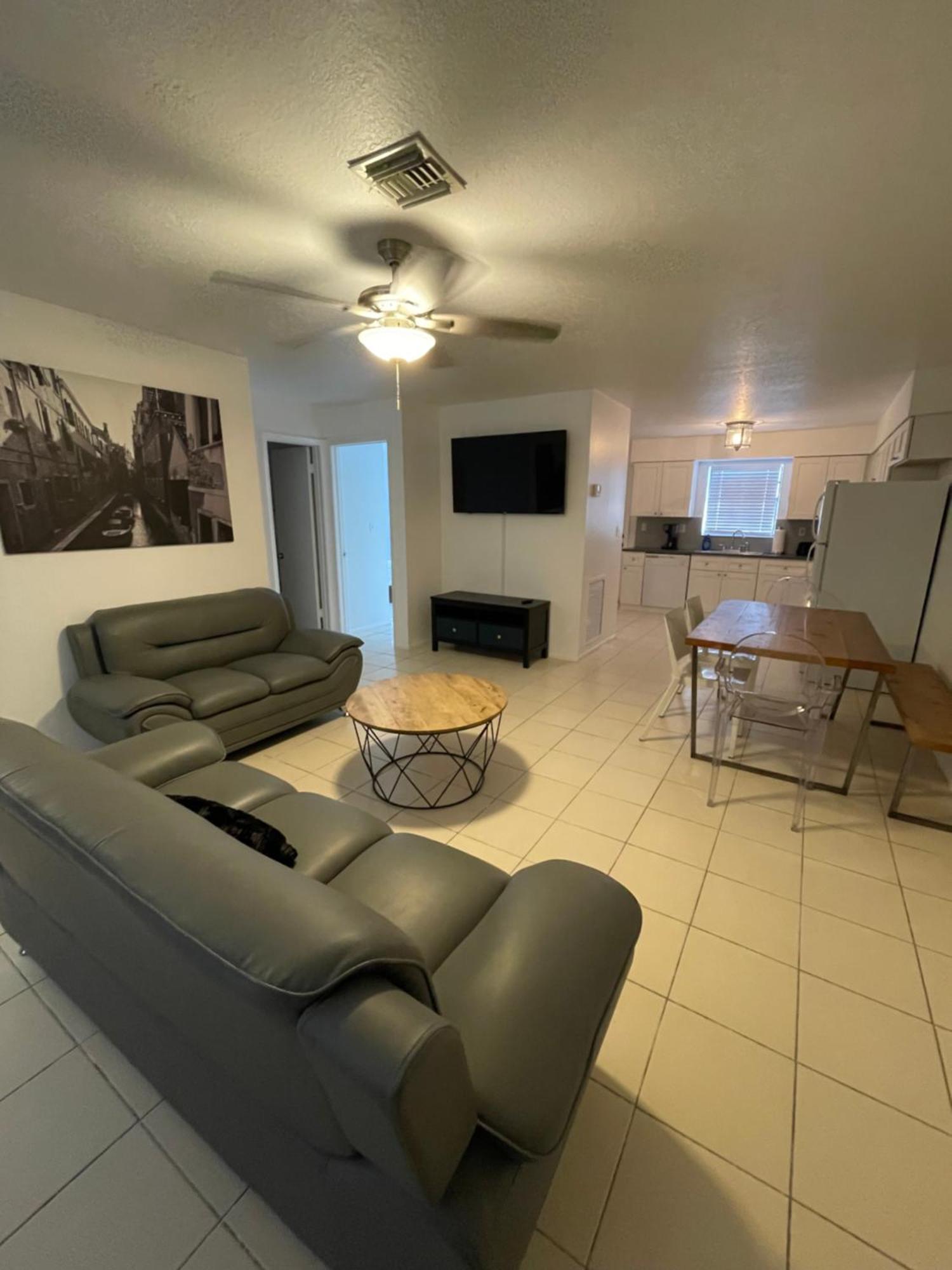 Cozy Downtown Apartments On Water فورت لودرديل المظهر الخارجي الصورة