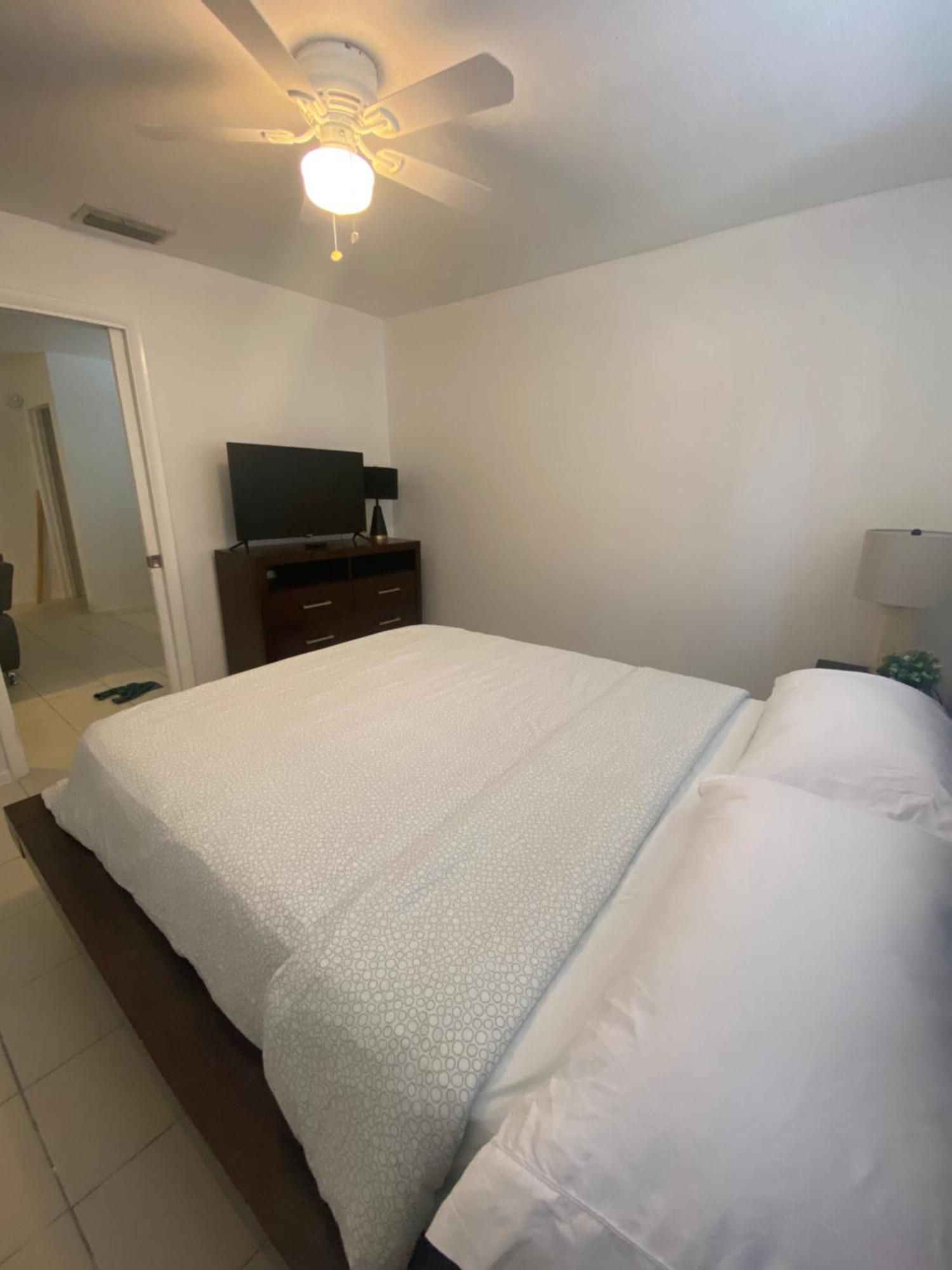 Cozy Downtown Apartments On Water فورت لودرديل المظهر الخارجي الصورة